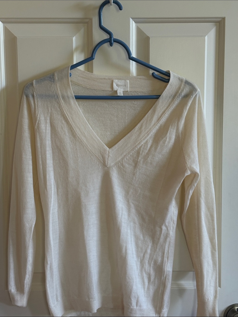 Cyrus Cream V-Neck Long Sleeve Top